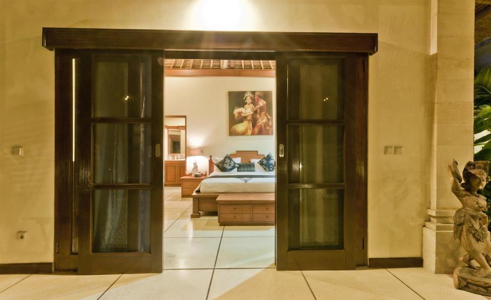 Villa Krisna Seminyak Exteriör bild