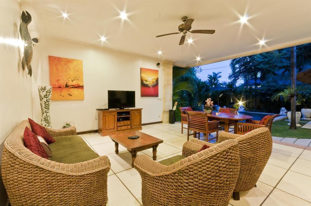 Villa Krisna Seminyak Exteriör bild