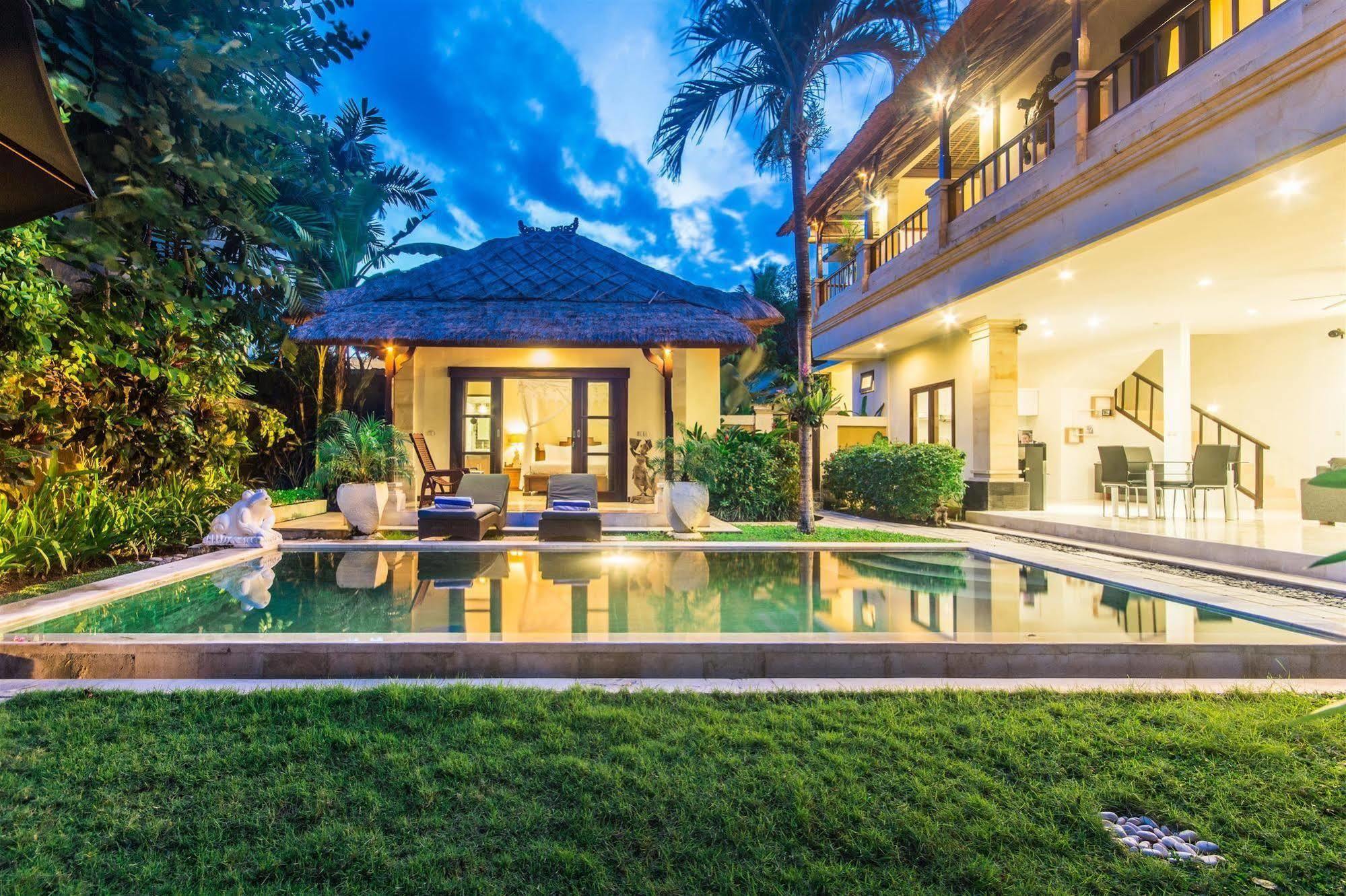 Villa Krisna Seminyak Exteriör bild