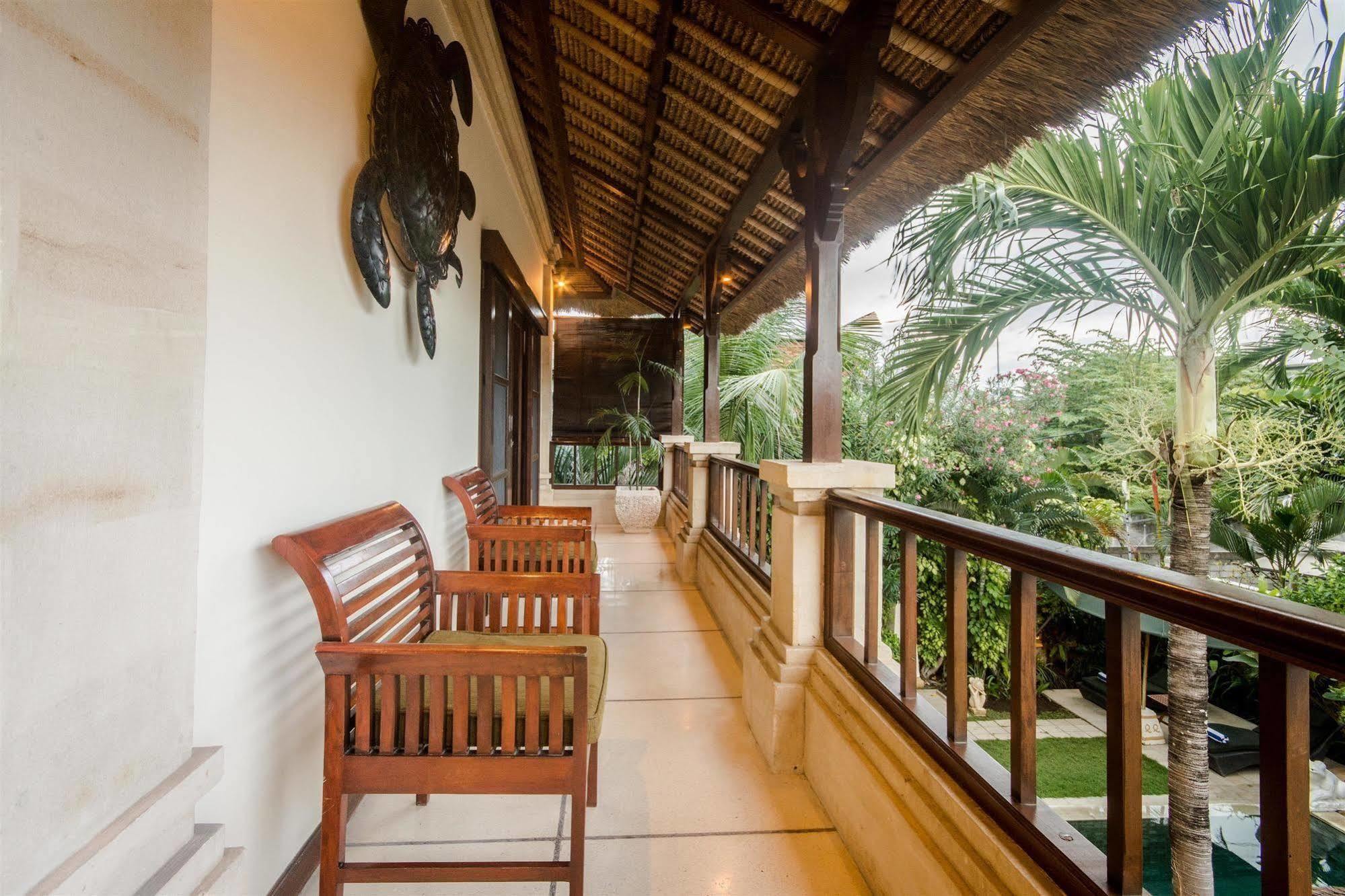 Villa Krisna Seminyak Exteriör bild