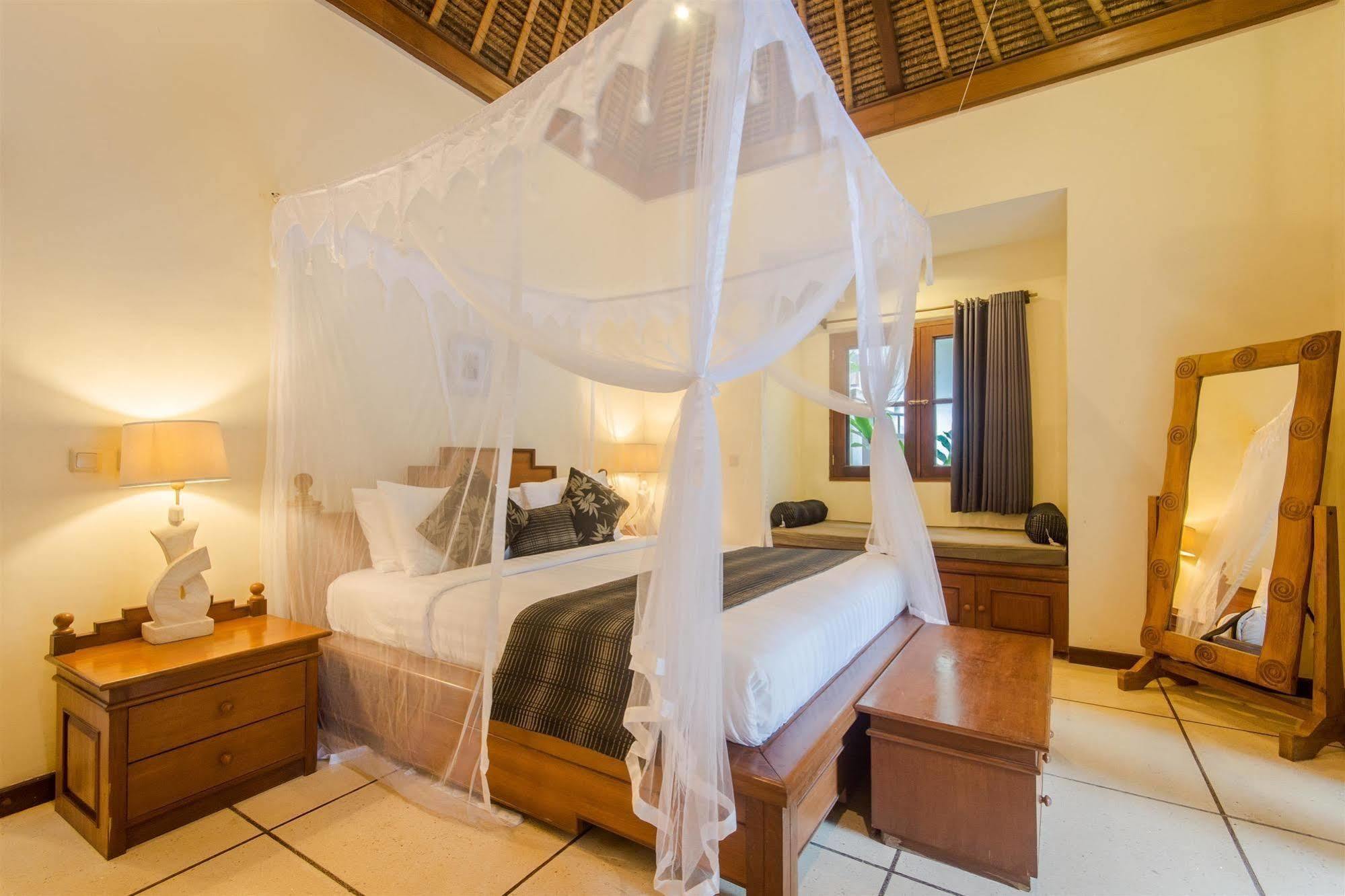 Villa Krisna Seminyak Exteriör bild