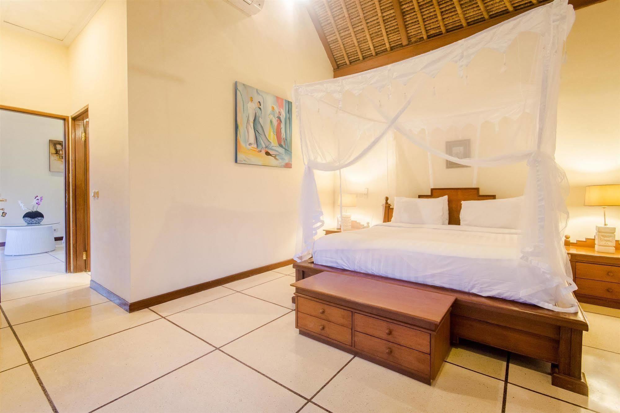 Villa Krisna Seminyak Exteriör bild