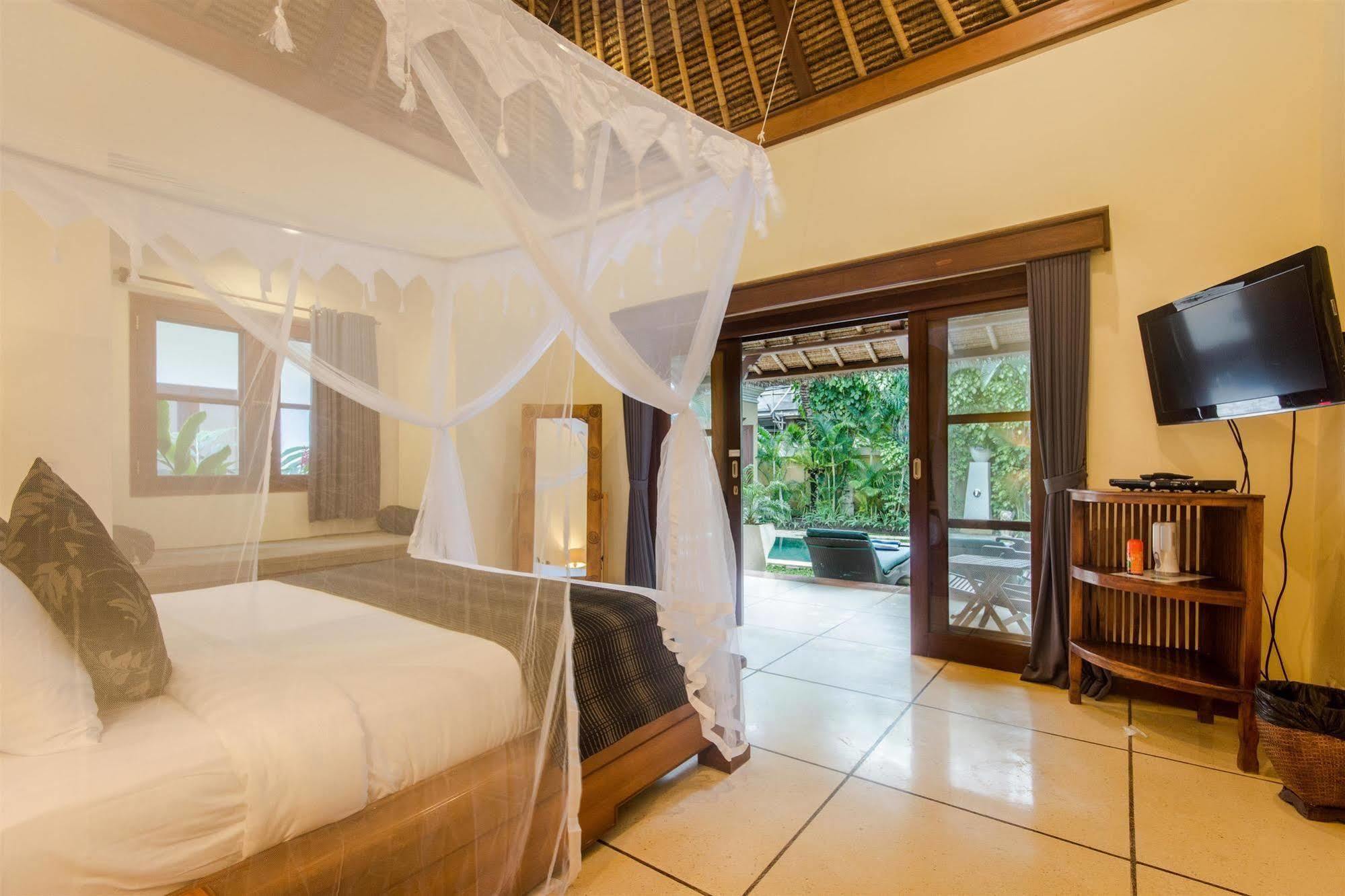 Villa Krisna Seminyak Exteriör bild
